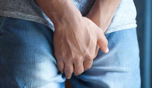 الحكة بين الفخذين طبيعيا