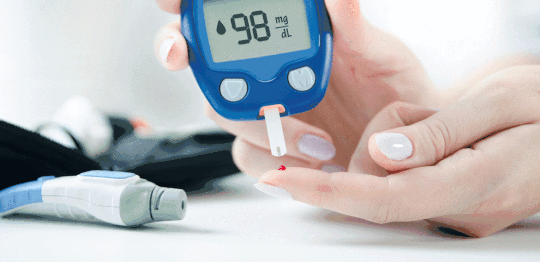 قياس السكر الطبيعي حسب العمر والوقت مع جدول القيم الأشهر 1 blood glucose meter reading