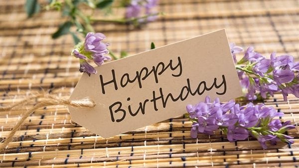 اجمل كلام في عيد ميلاد صديق يلامس القلب 1 friends birthday celebration candles