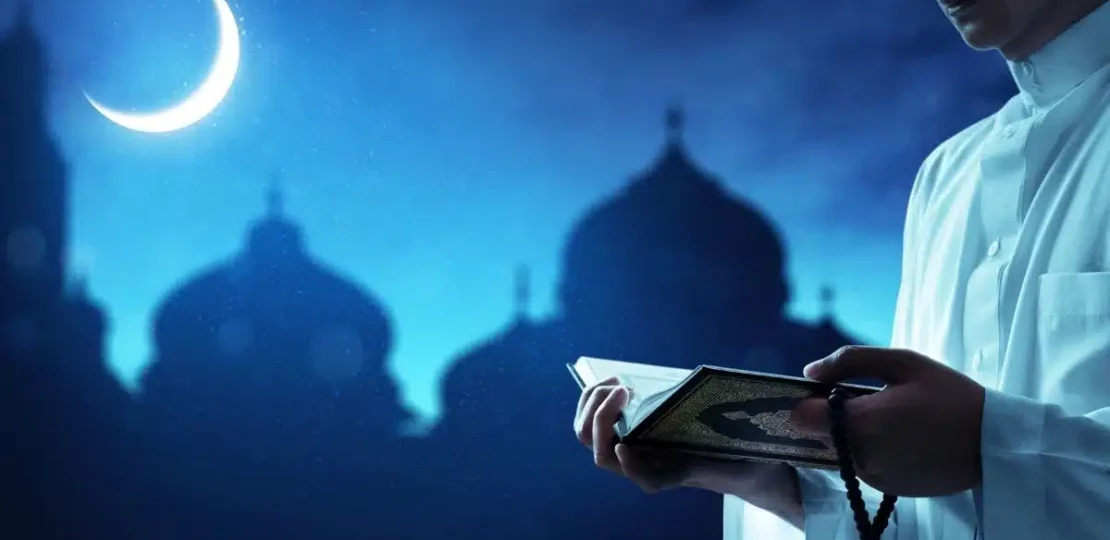 دعاء اليوم السابع عشر من رمضان.. 35 دعاء للأجر والمغفرة 1 ramadan night prayer lantern